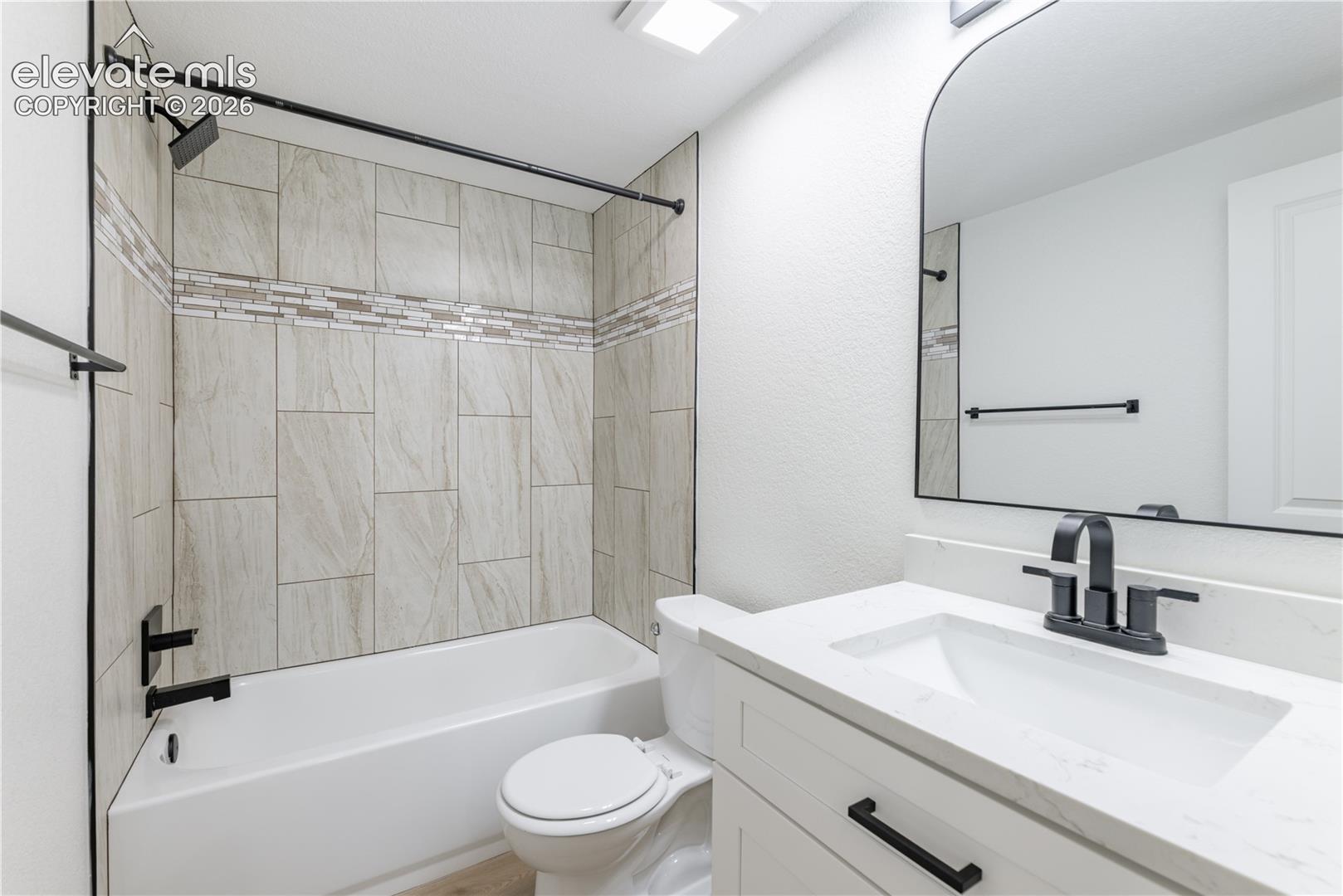 Listing photo 14 for 2522 S Worchester Court E