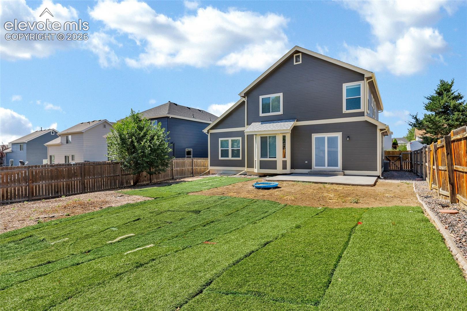 Listing photo 30 for 848 Regent Court