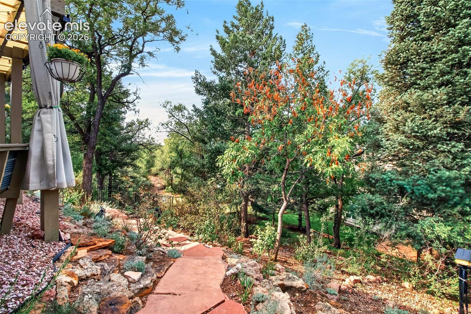 Listing photo 47 for 1224 E High Point Lane