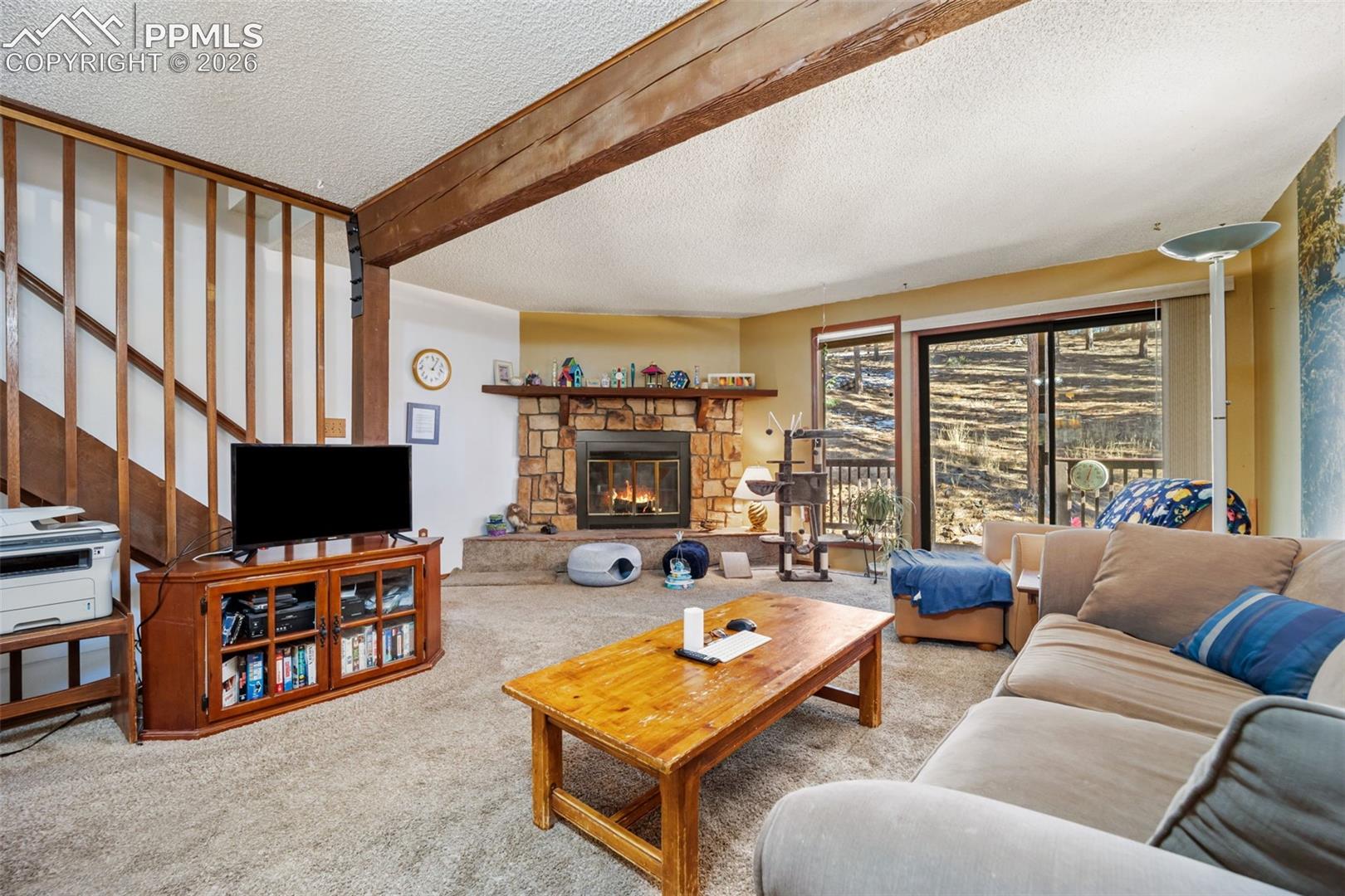 Listing photo 11 for 554 Manor Court C