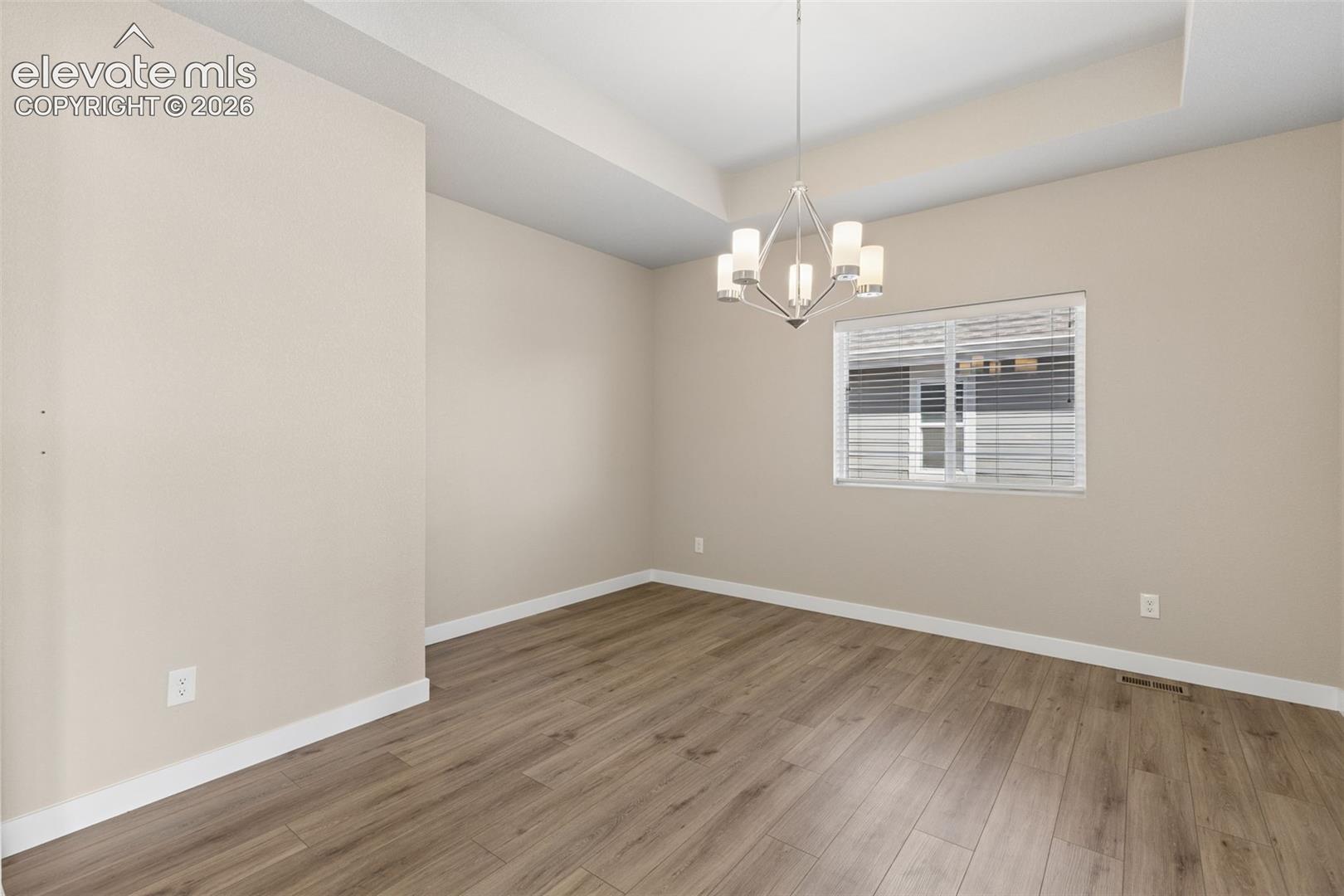 Listing photo 4 for 13107 Parkland Drive