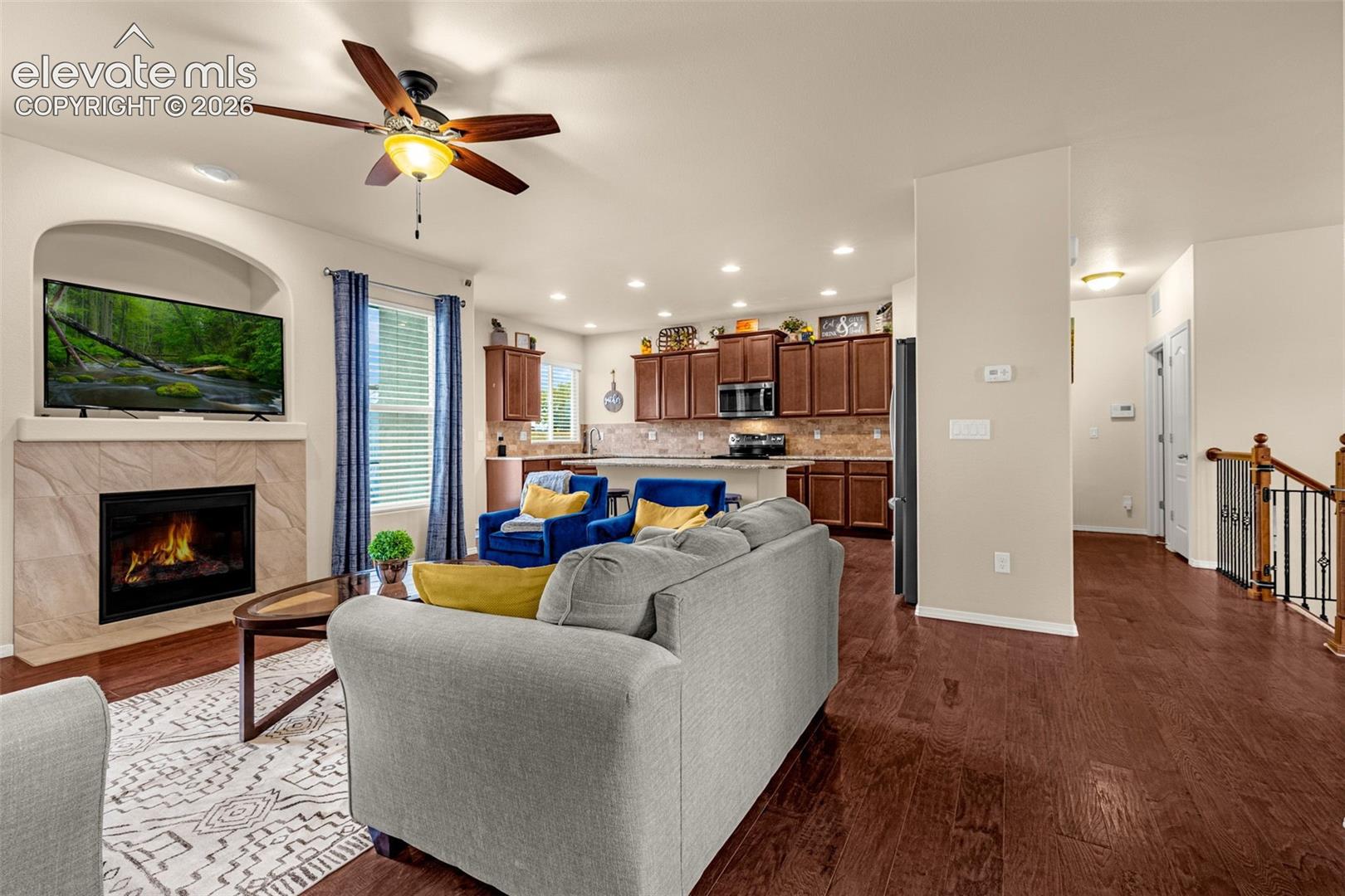 Listing photo 4 for 10638 Mt Emerald Drive