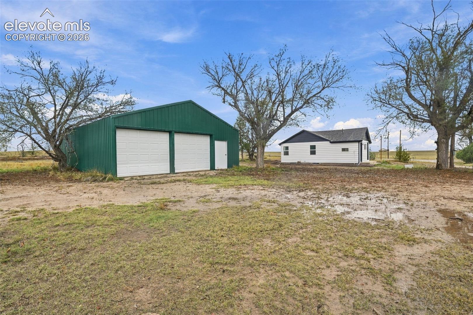 Listing photo 38 for 10672 Boone Road