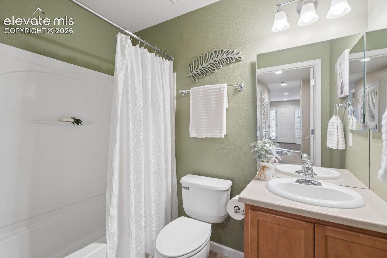 Listing photo 17 for 976 Burning Bush Point