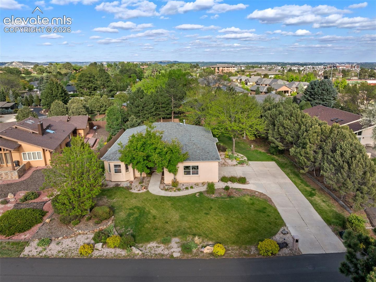 3075 Valleybrook Lane, photo 2