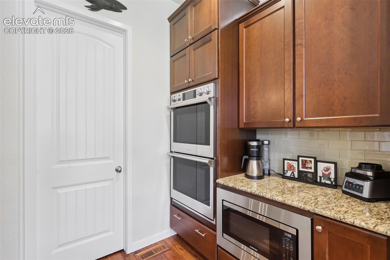 Listing photo 17 for 12794 Pensador Drive