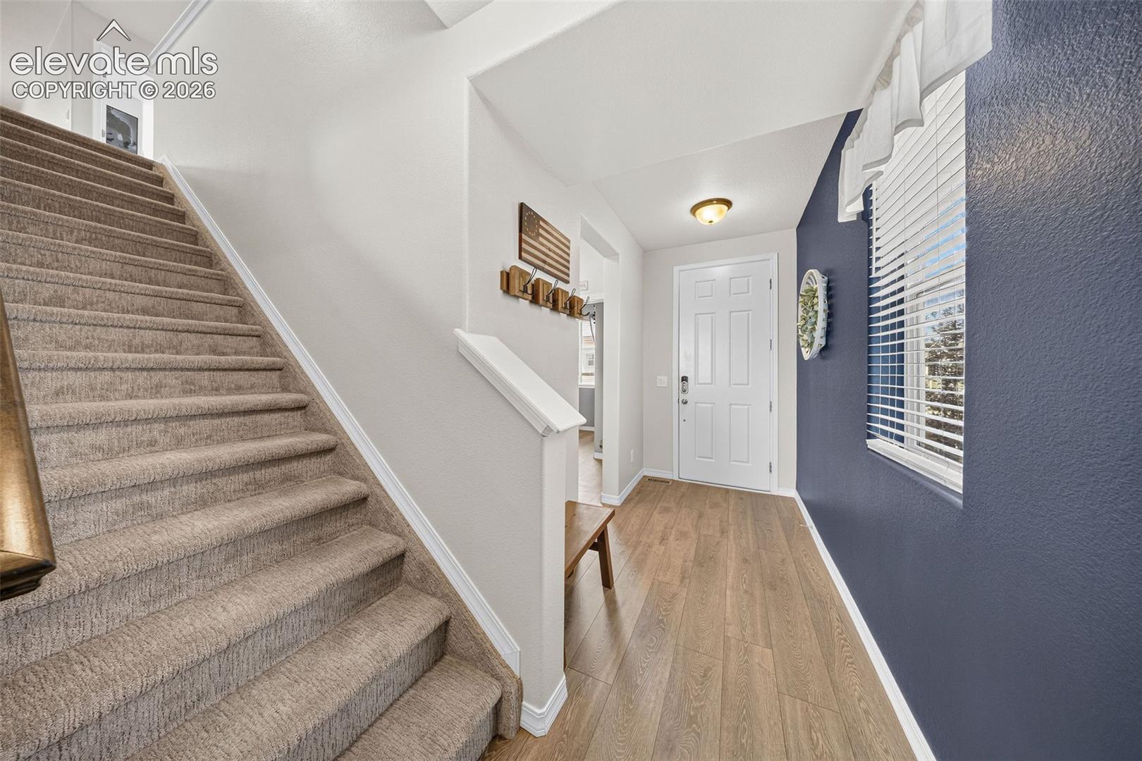 Listing photo 5 for 9941 Ledgestone Terrace