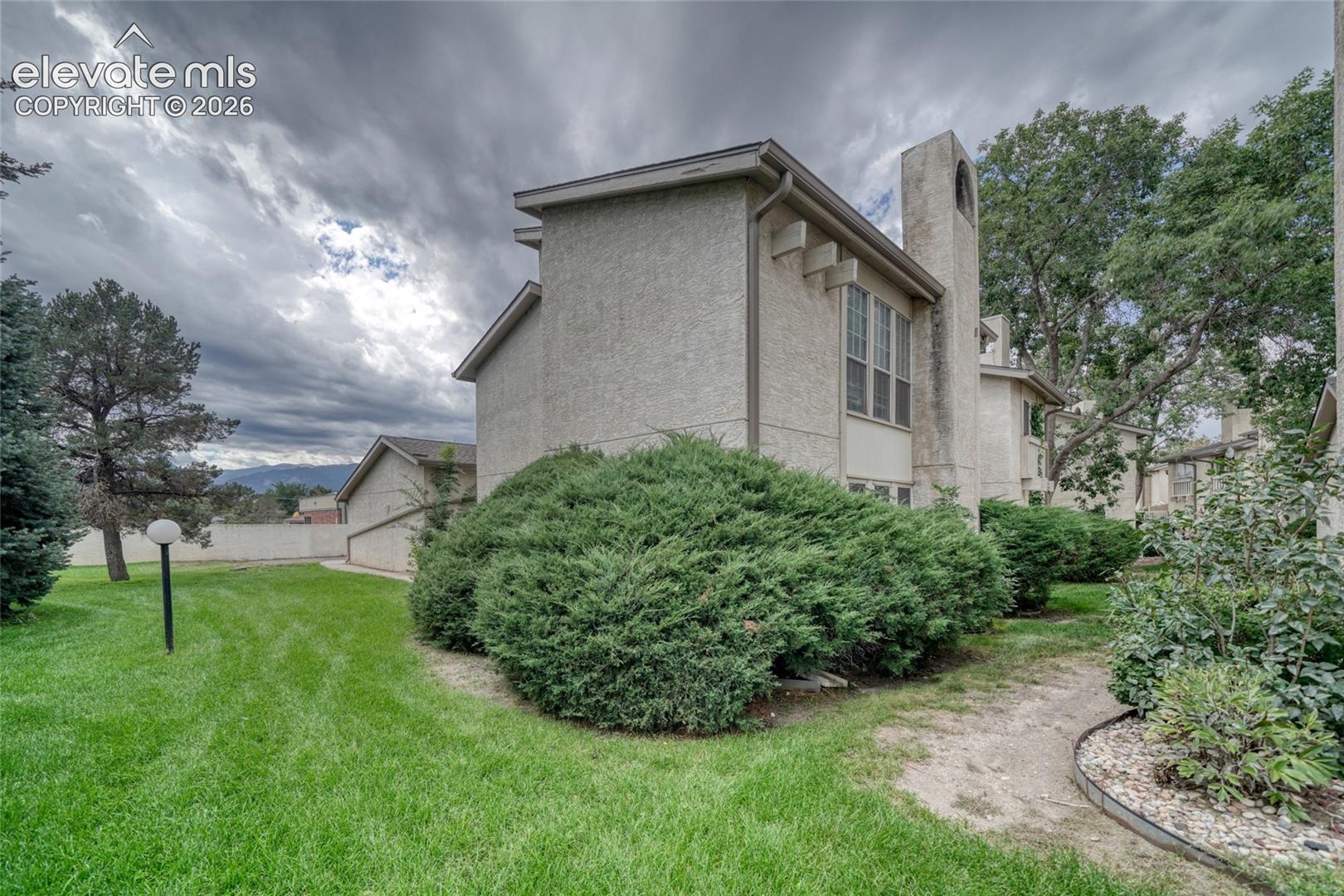 Listing photo 3 for 3330 Templeton Gap Road 31