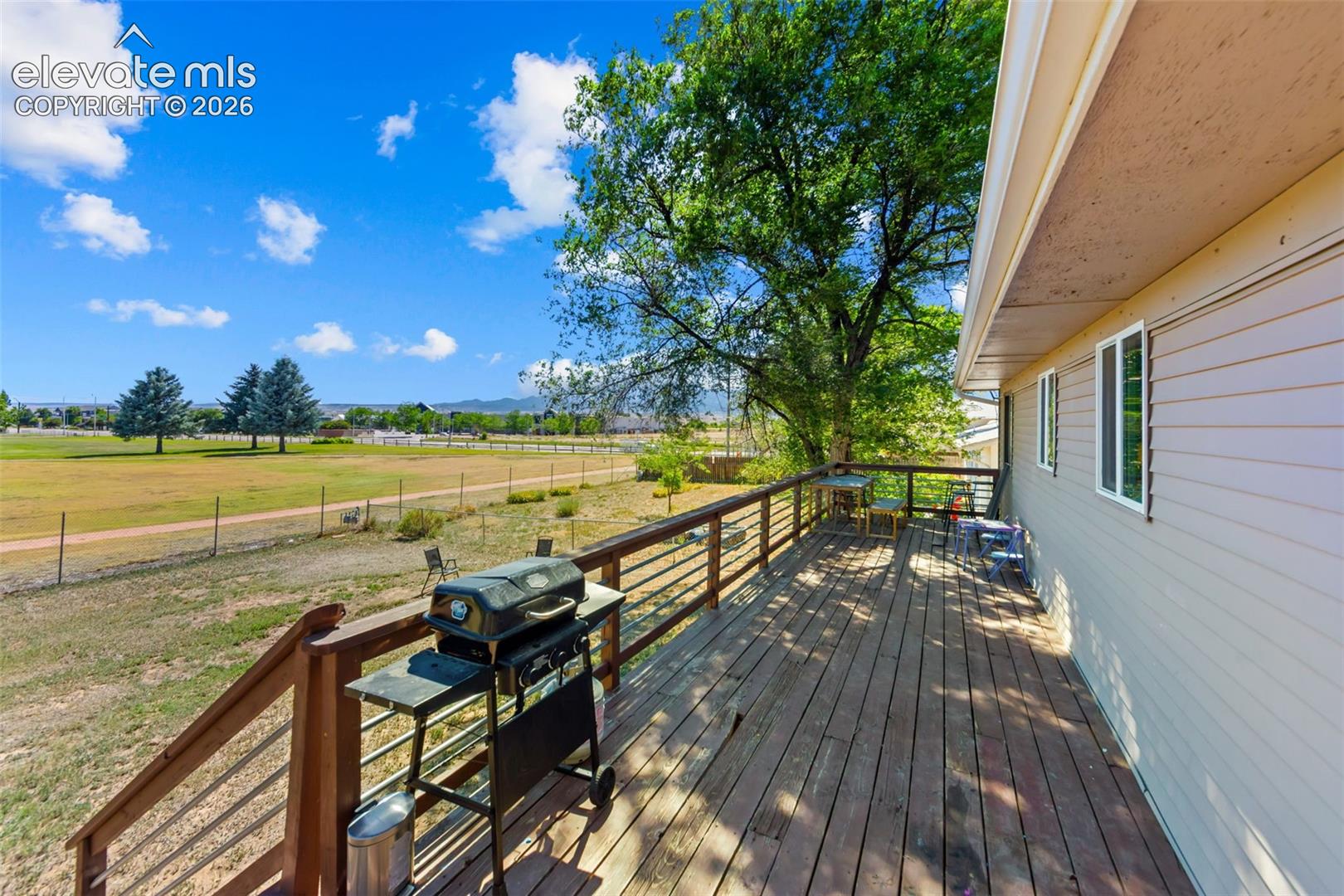 Listing photo 17 for 7503 Fortman Avenue
