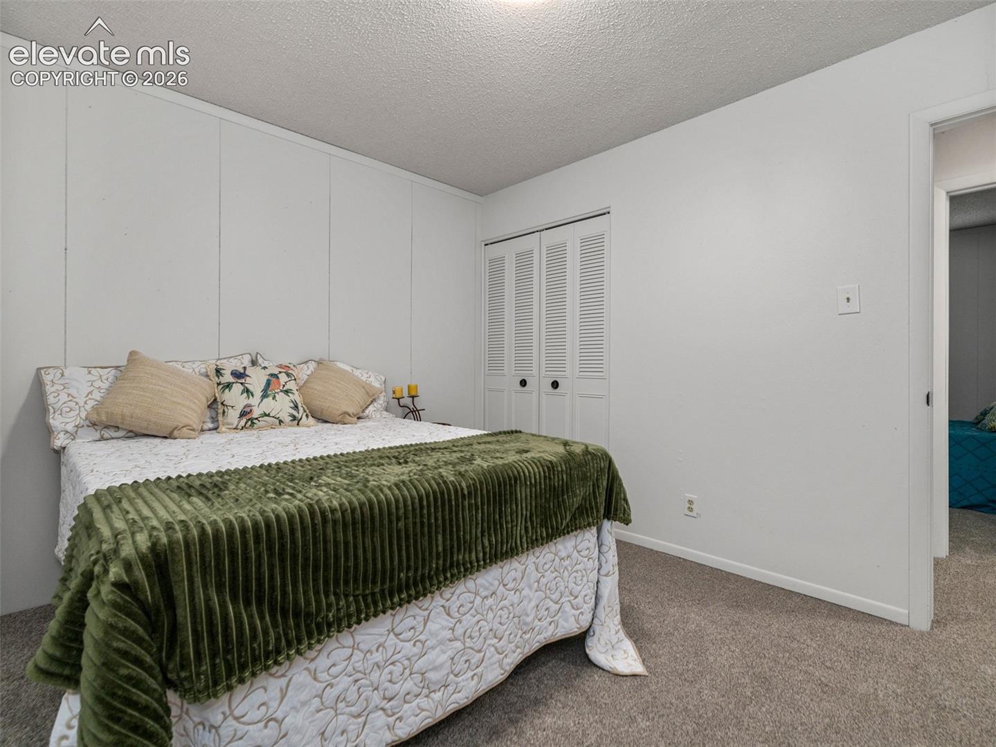 Listing photo 11 for 3950 Fairfield Lane