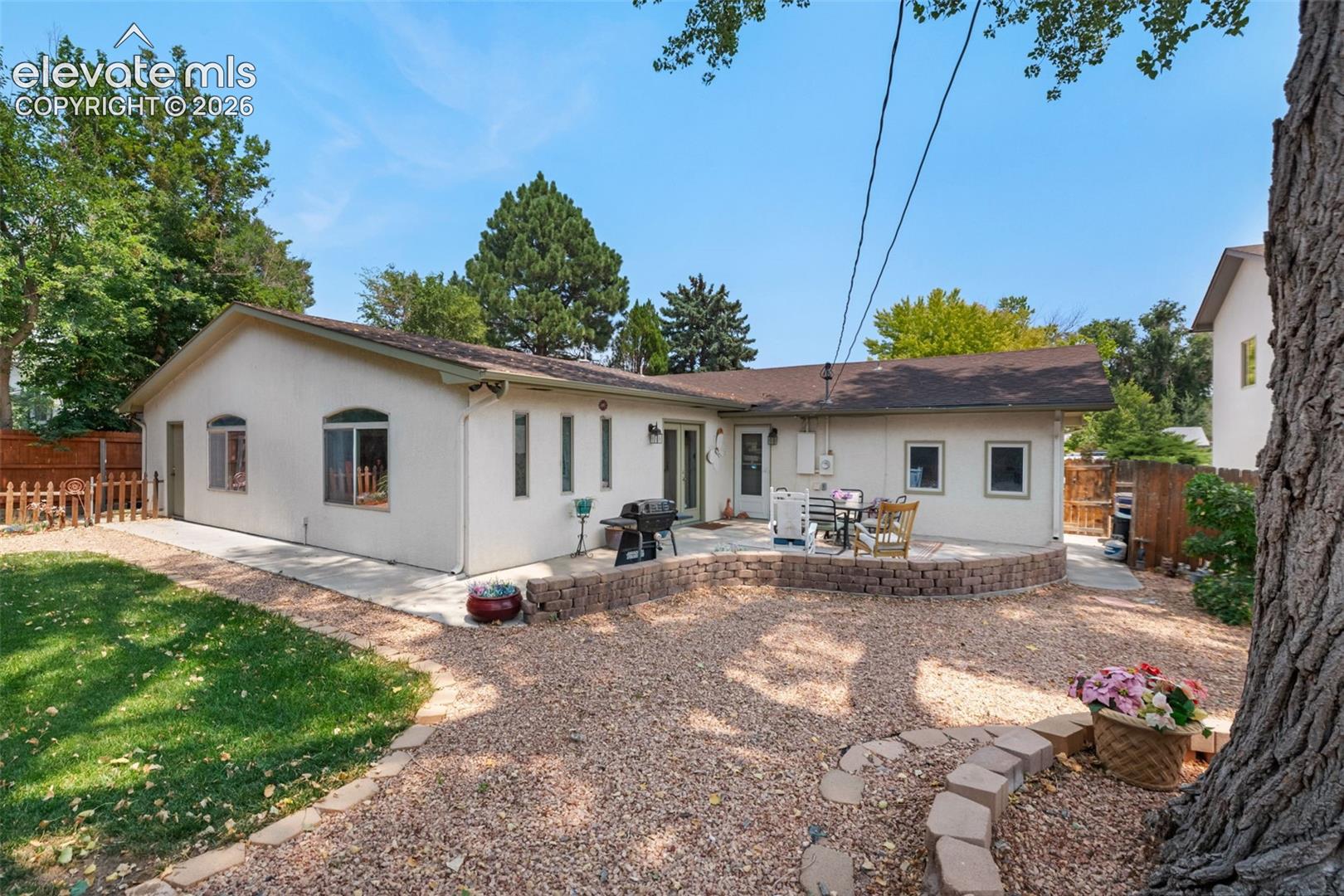 Listing photo 31 for 2935 Country Club Drive