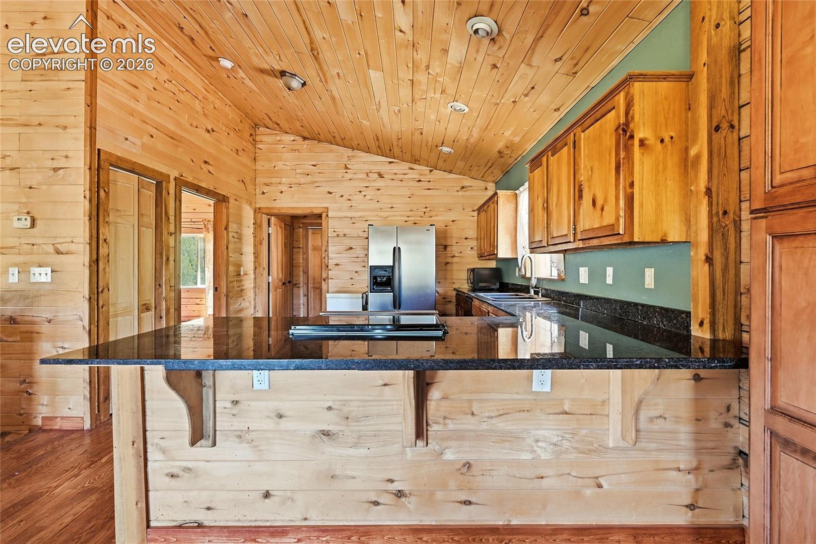 Listing photo 19 for 927 Stonehenge Drive