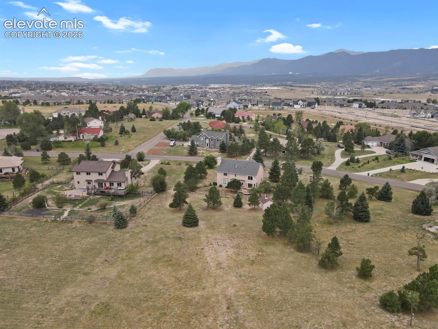 Listing photo 25 for 916 W Caribou Drive