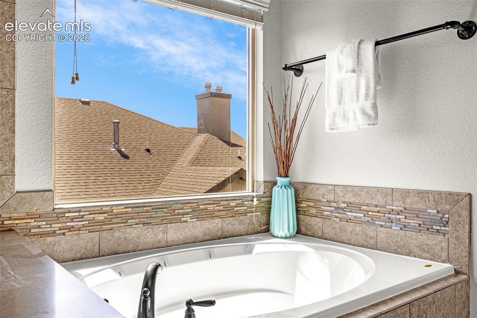 Listing photo 33 for 1528 Yellow Tail Drive