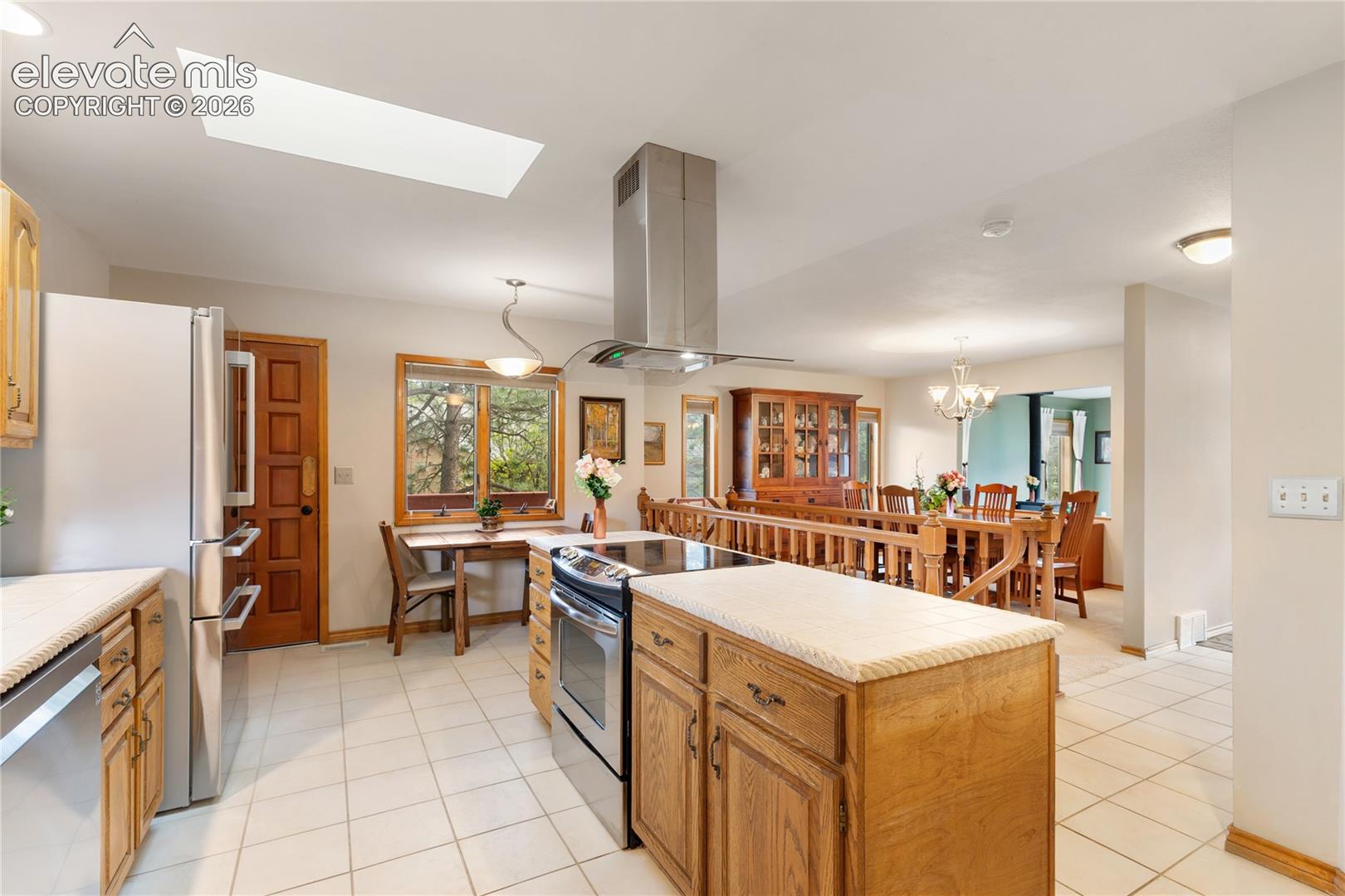Listing photo 12 for 1400 Catamaran Lane