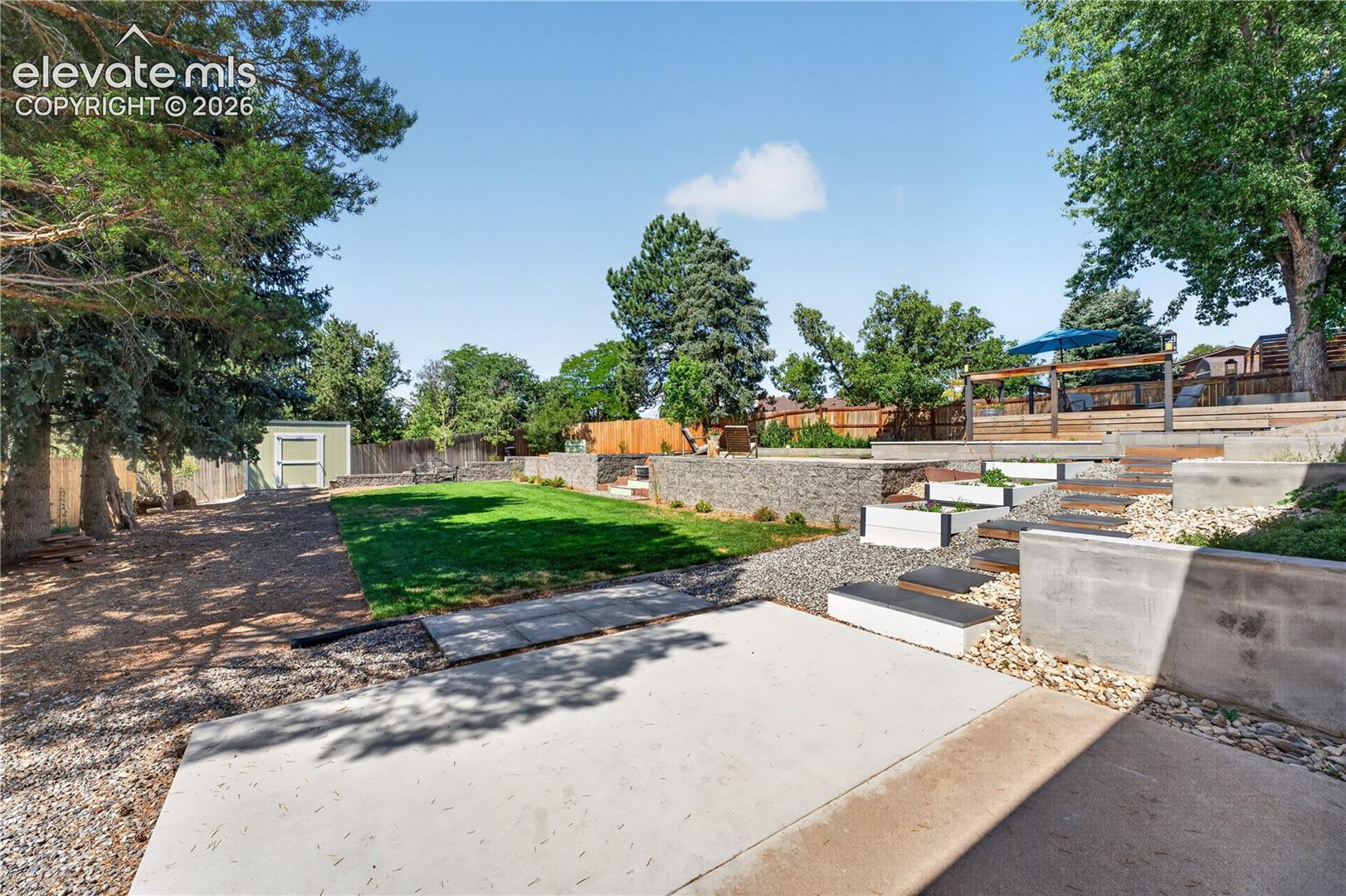 Listing photo 37 for 369 Burgess Drive
