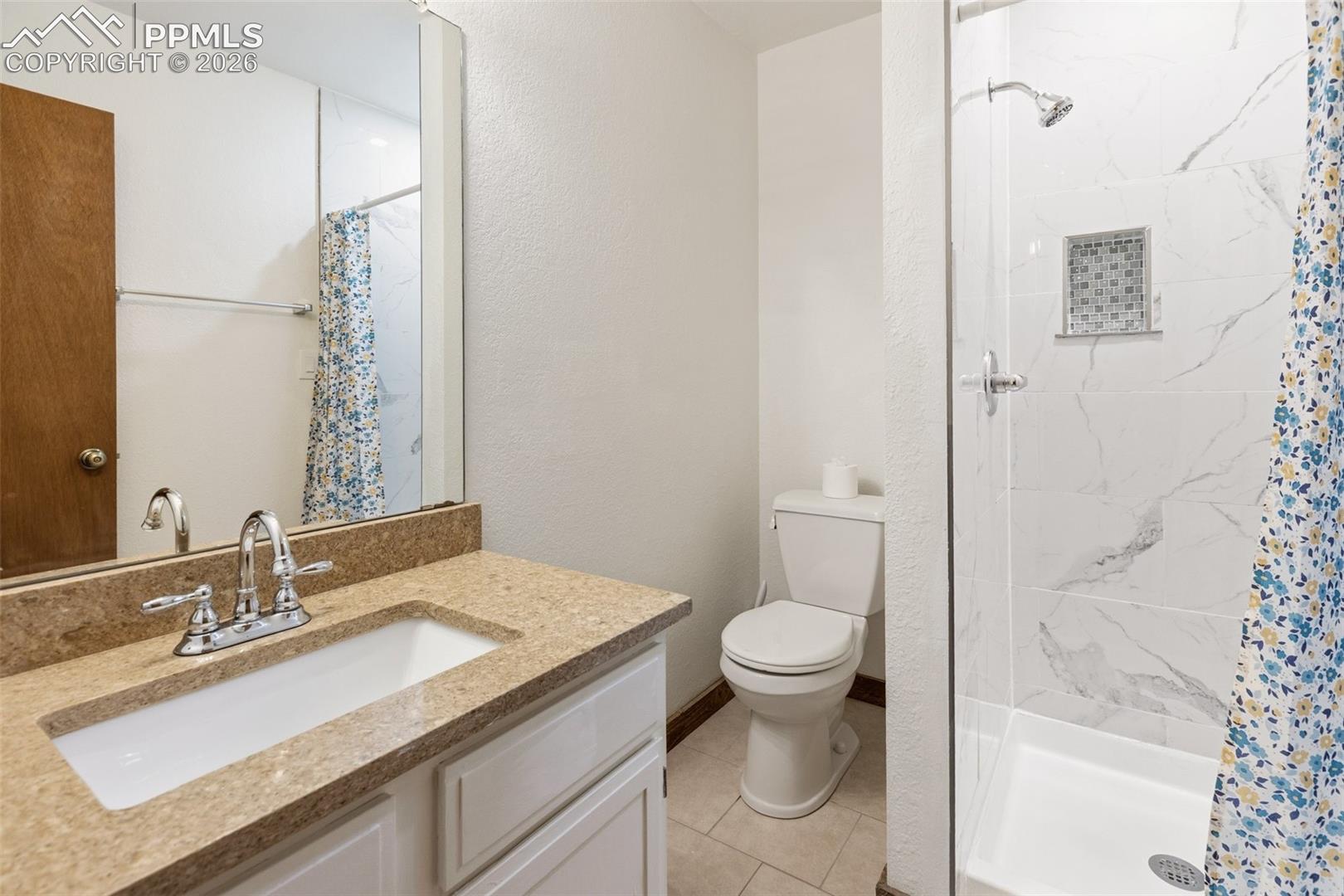 Listing photo 42 for 200 Sun Ridge Court