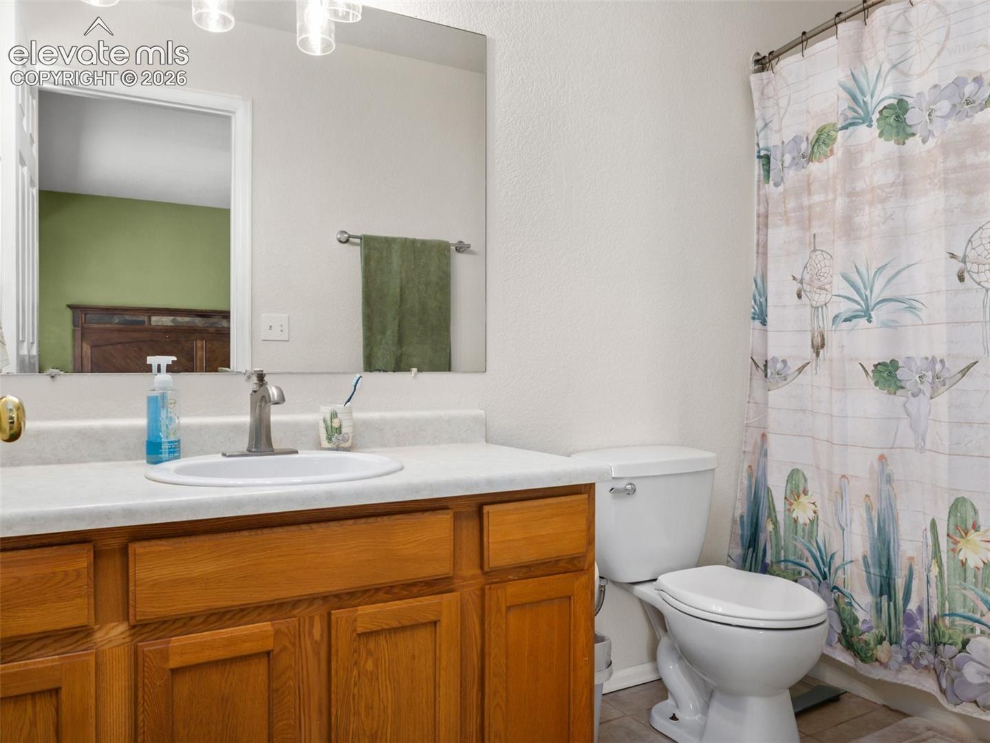 Listing photo 17 for 675 E McClave Drive