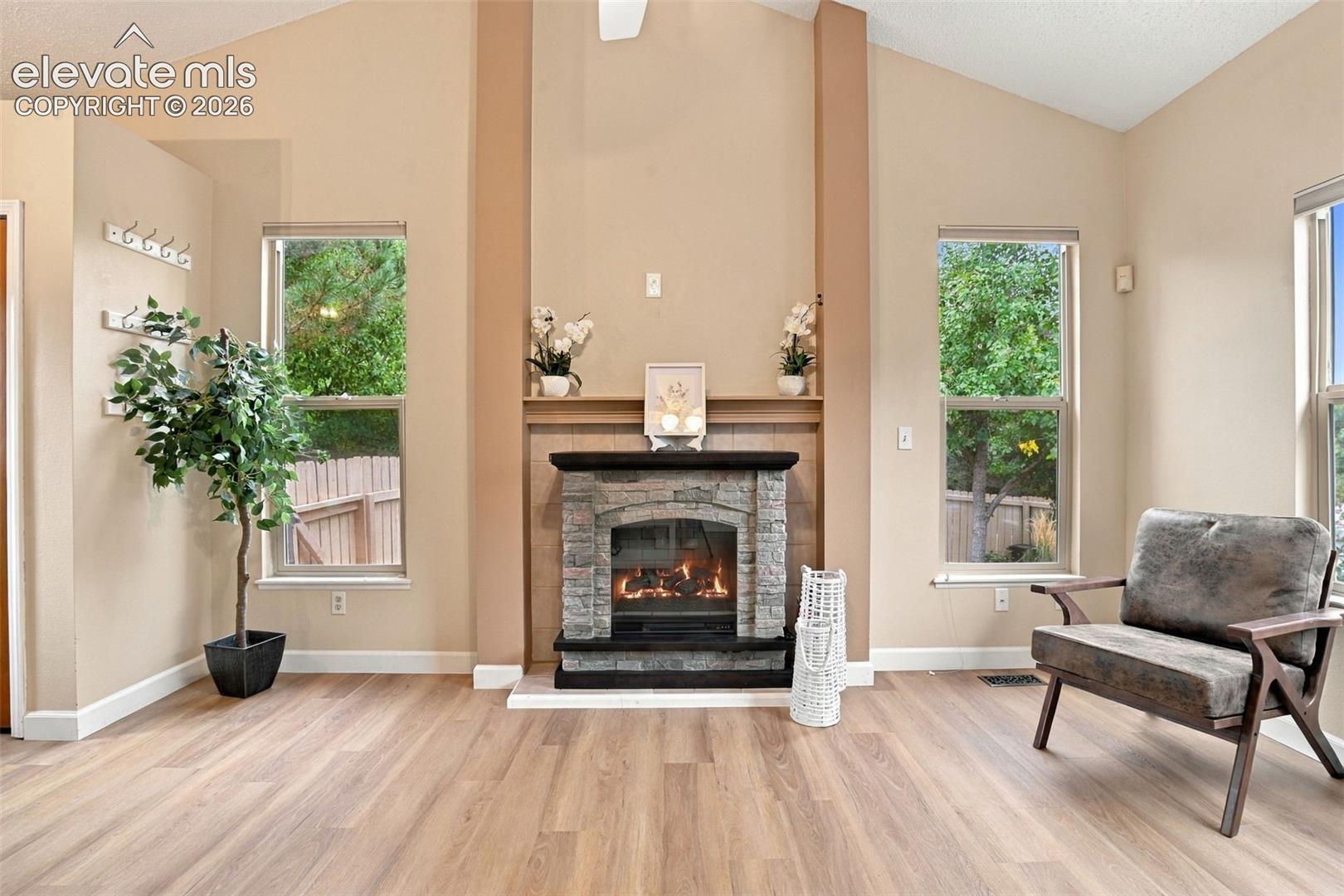 Listing photo 9 for 5960 Chokecherry Drive
