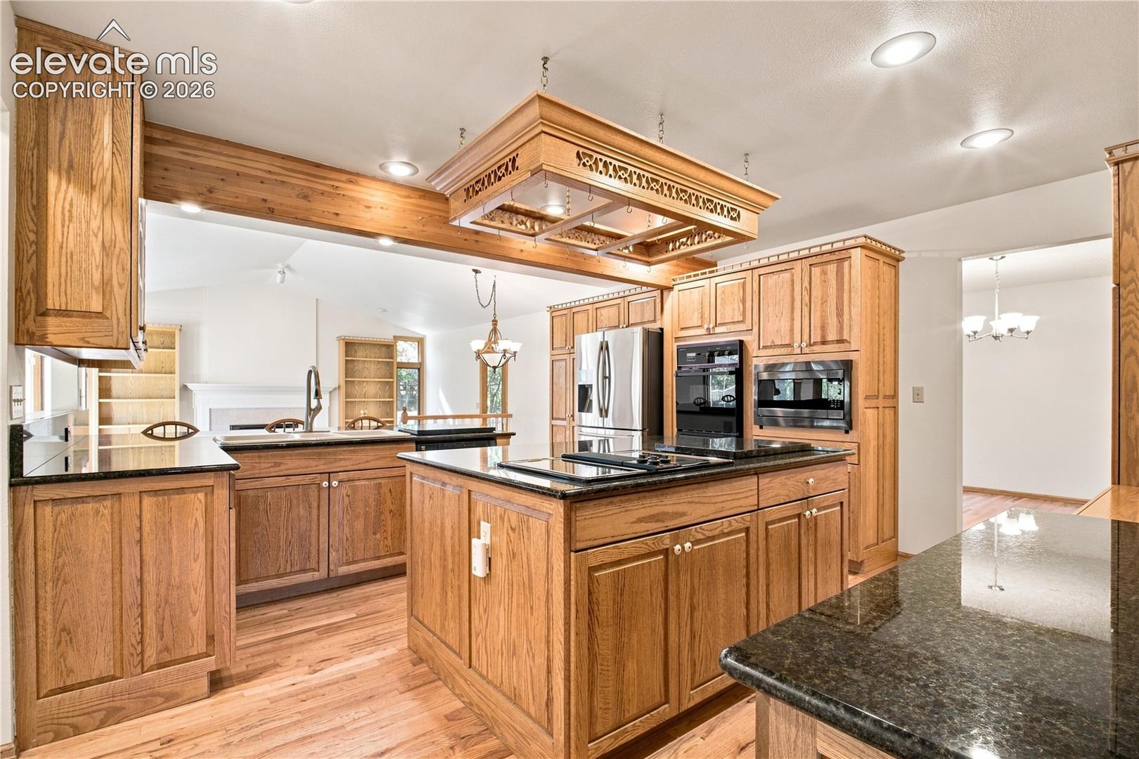 Listing photo 8 for 435 W Woodmen Road