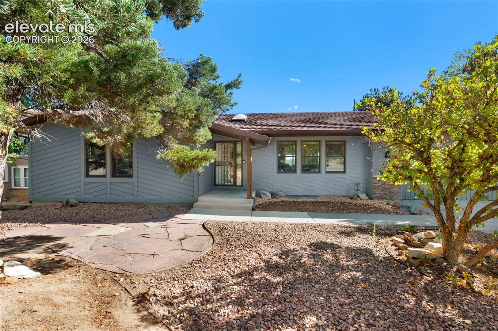 Listing photo 3 for 118 Sunbird Cliffs Lane