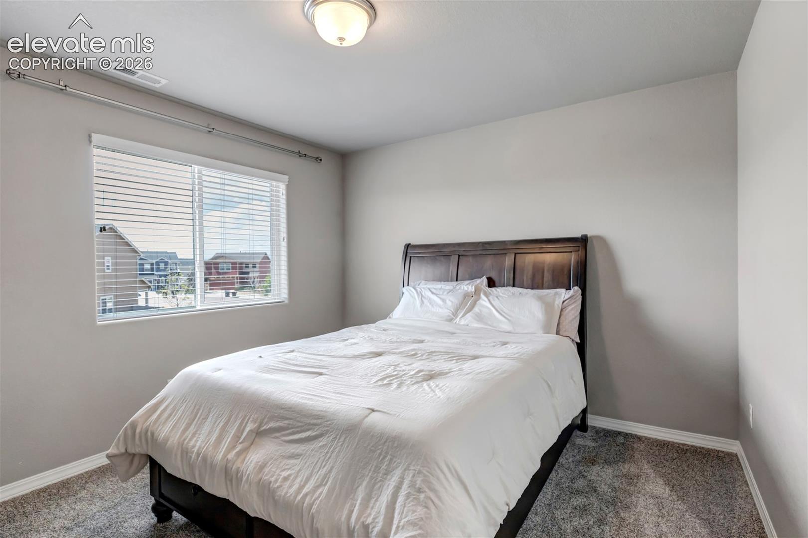 Listing photo 15 for 7548 Benecia Drive