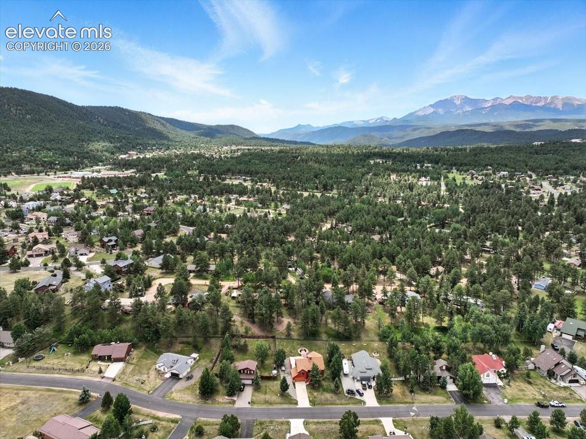 Listing photo 40 for 1975 Valley View Drive