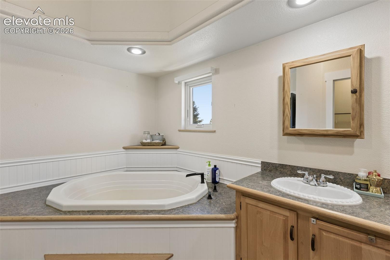 Listing photo 26 for 28230 Washington Road