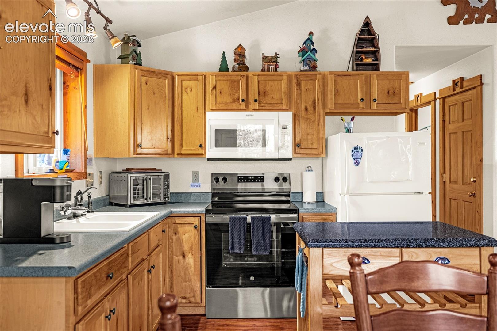 Listing photo 12 for 108 Spring Valley Lane