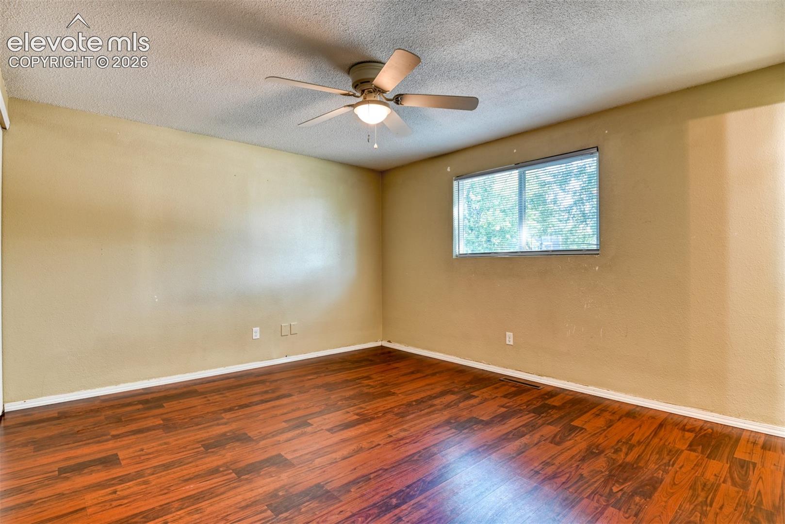 Listing photo 24 for 1810 Bonita Drive