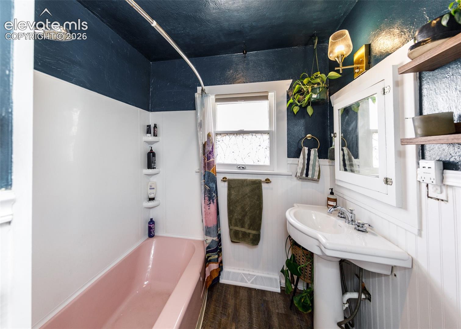 Listing photo 19 for 2035 Pine Street