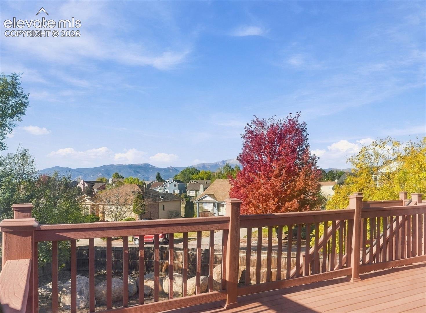 Listing photo 5 for 8140 Radcliff Drive