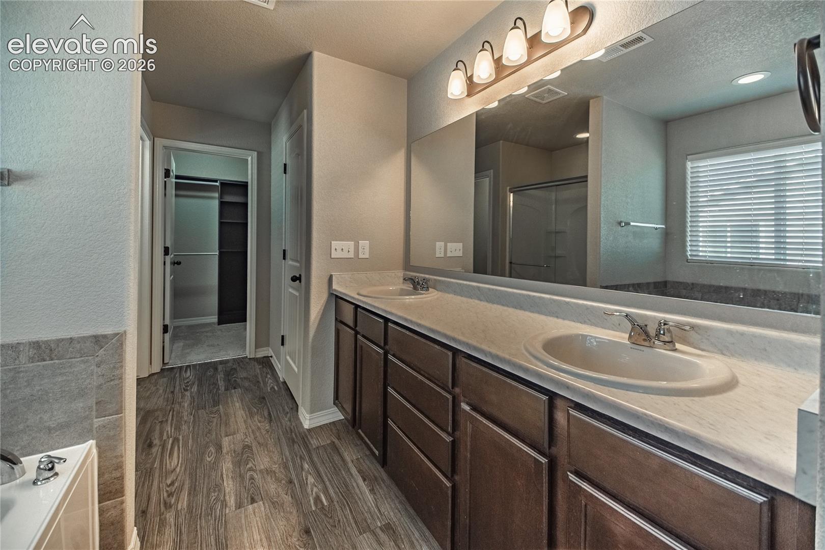 Listing photo 20 for 7714 Cruzer Heights
