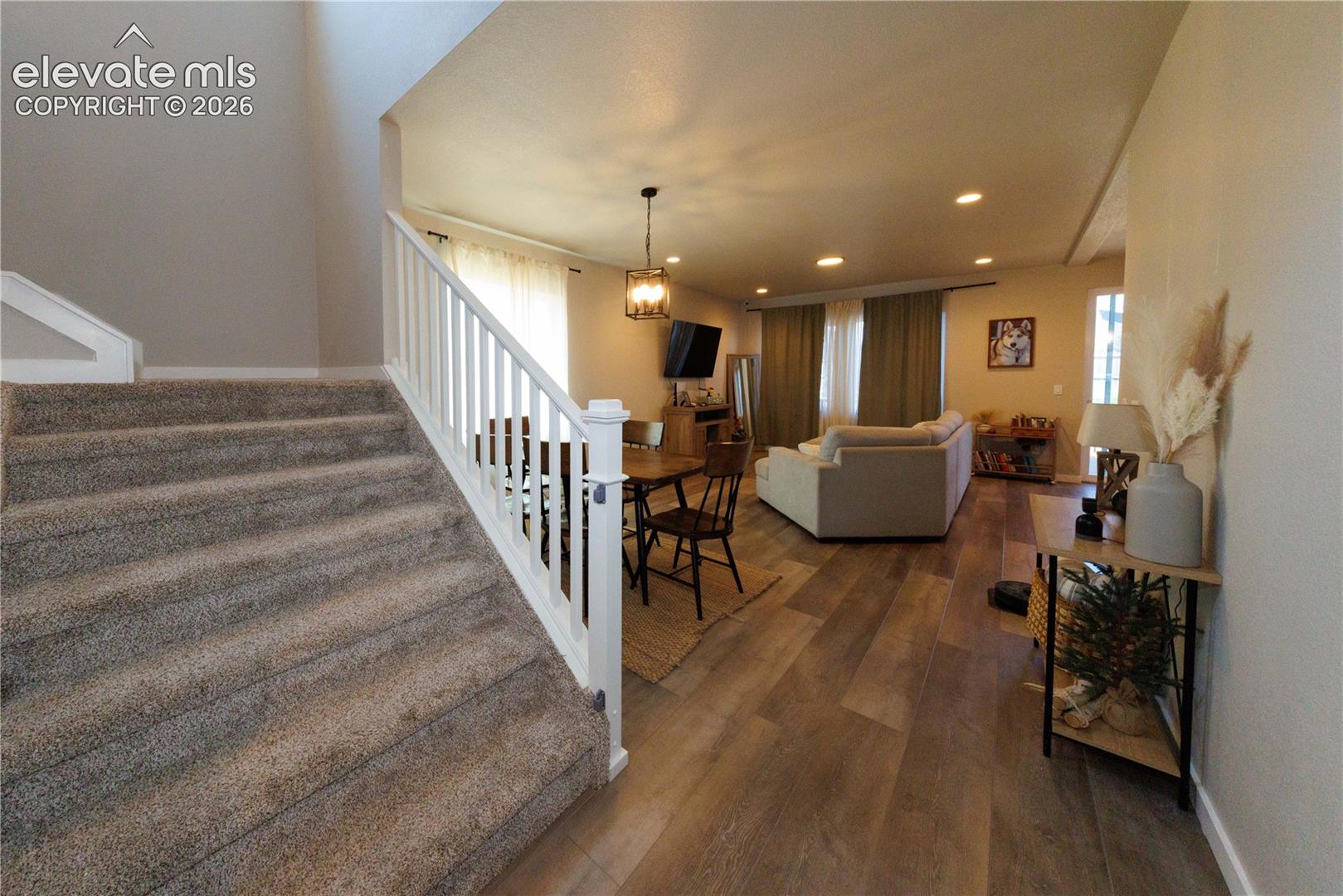 Listing photo 4 for 452 Indian Grass Street
