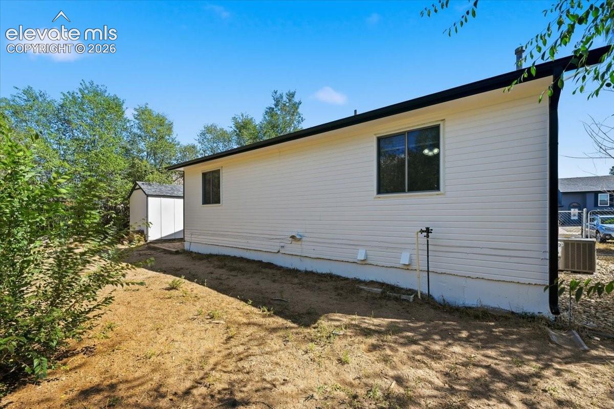 Listing photo 36 for 4254 Halstead Circle