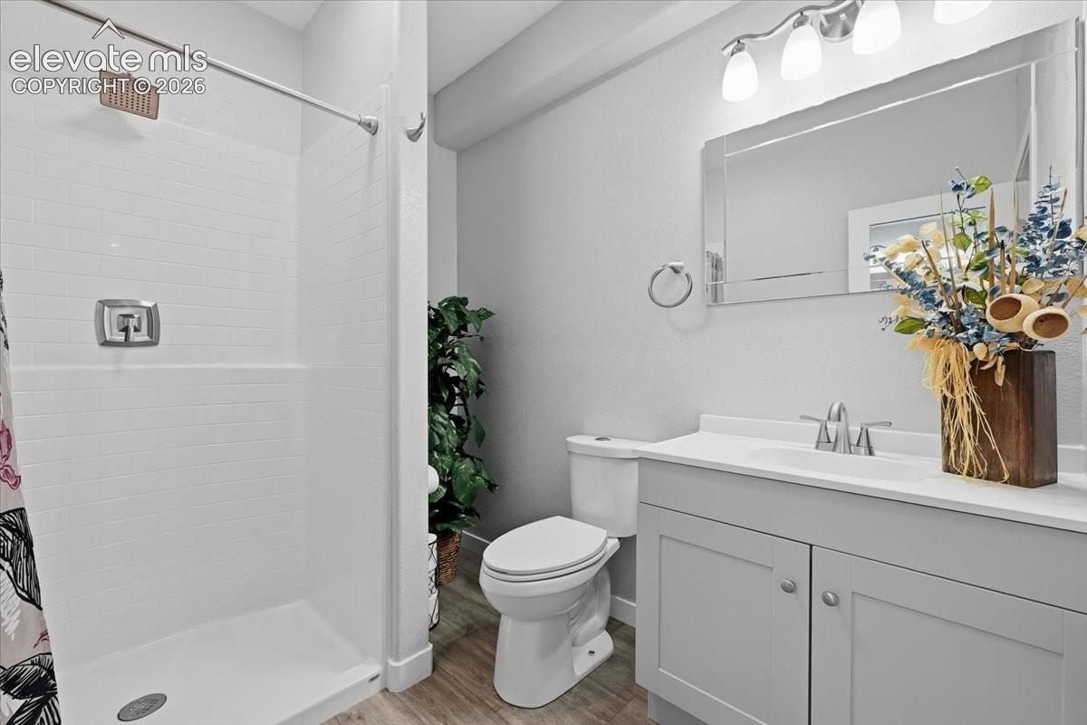 Listing photo 42 for 1516 N Platteville Boulevard