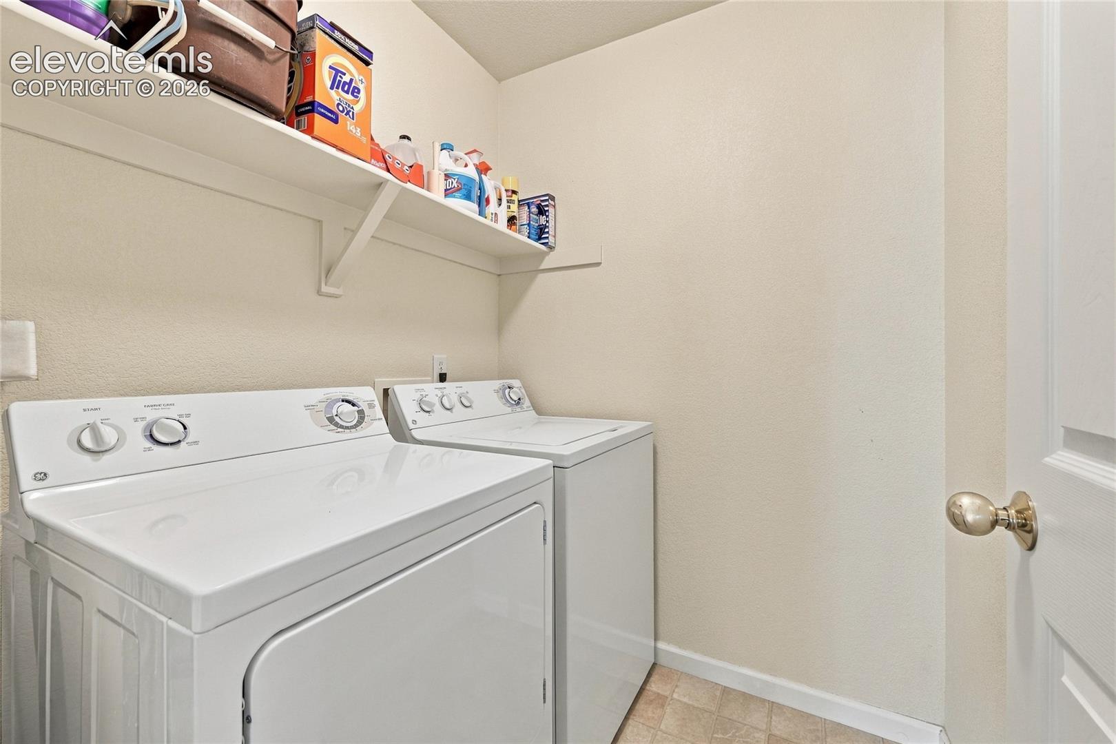 Listing photo 31 for 7538 Sailwind Drive