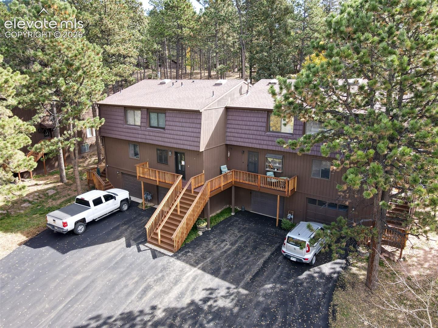 Listing photo 36 for 590 Manor Court B