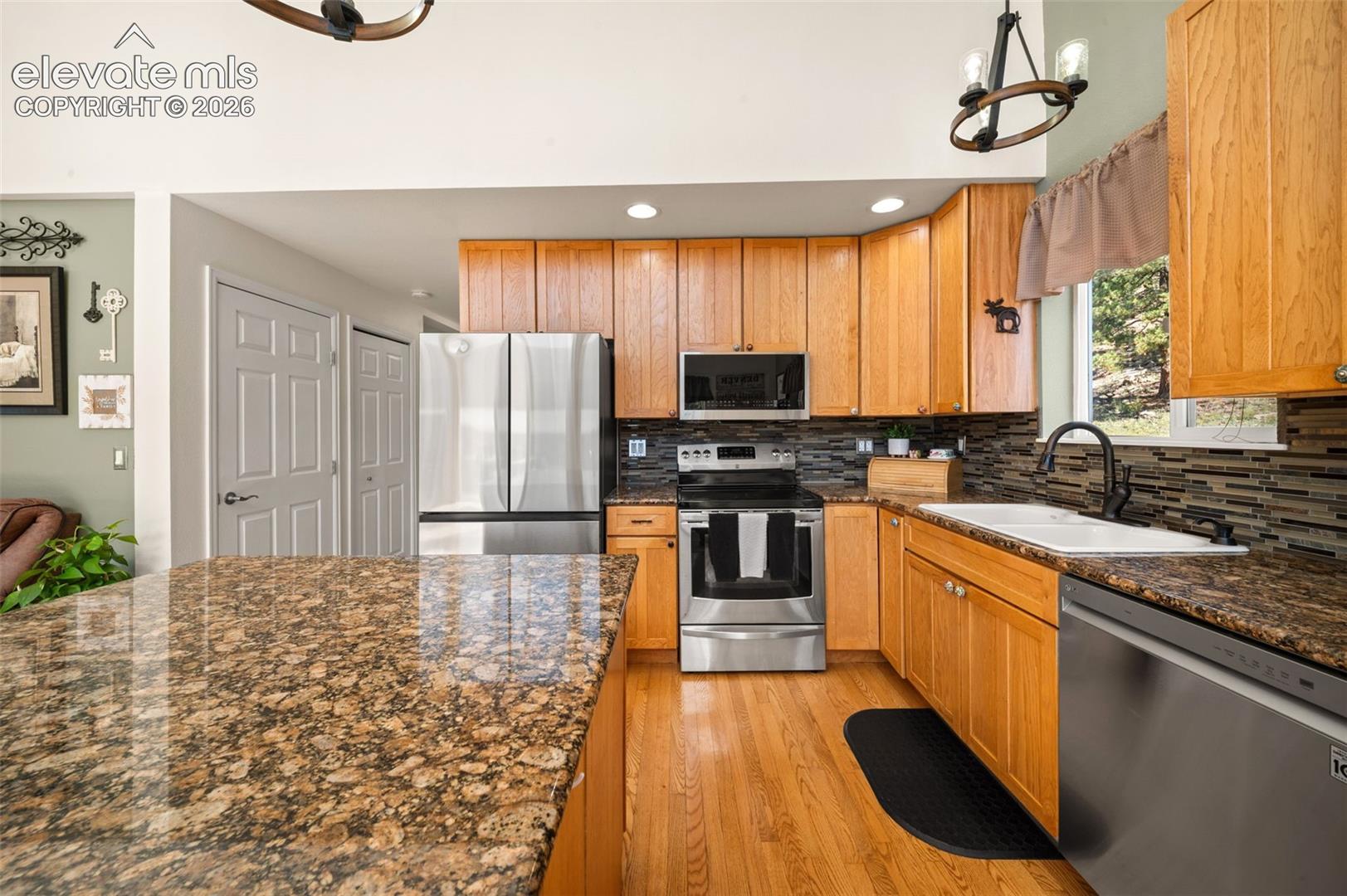 Listing photo 13 for 524 Spring Valley Drive