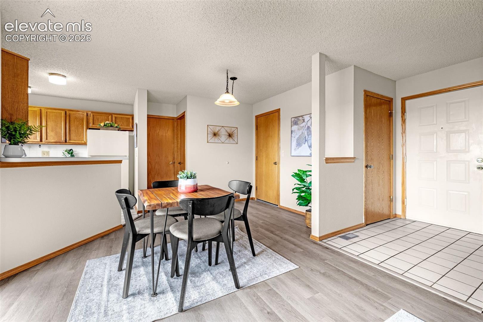 7448 Alameda Court, photo 3