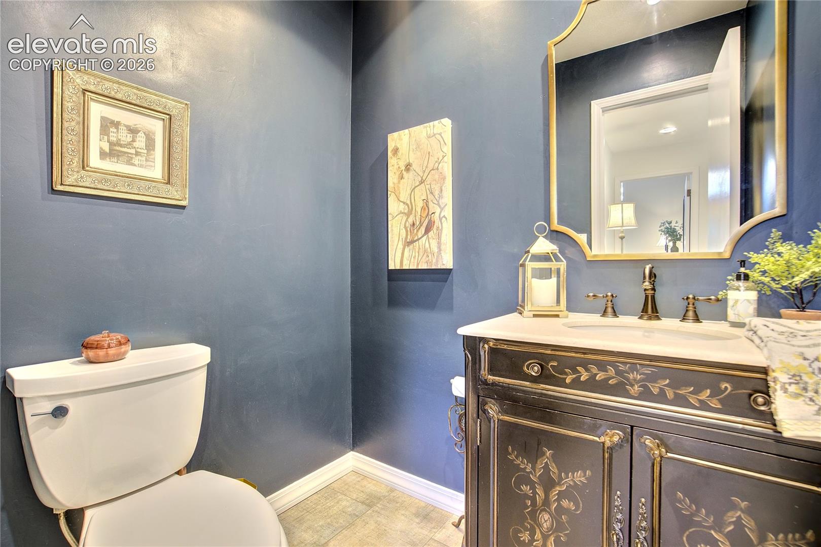 Listing photo 32 for 7215 Suntide Place