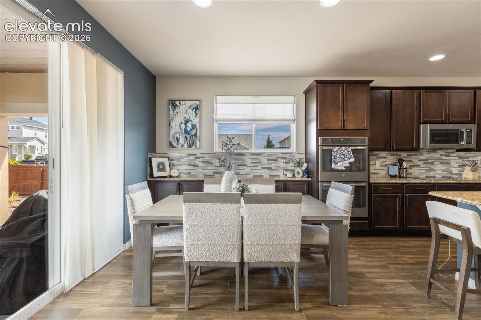 Listing photo 11 for 12792 Longview Park Lane