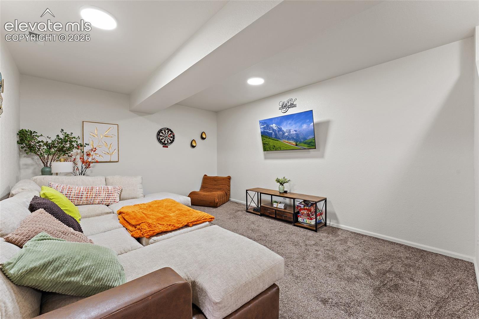 Listing photo 30 for 7777 Candlelight Lane