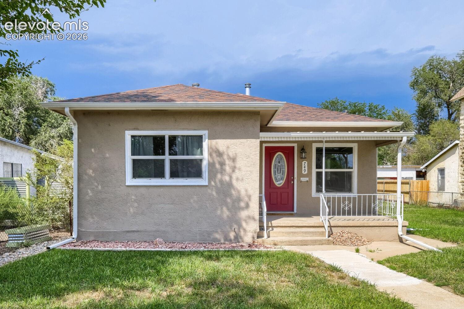 Listing photo 25 for 749 W Corona Avenue