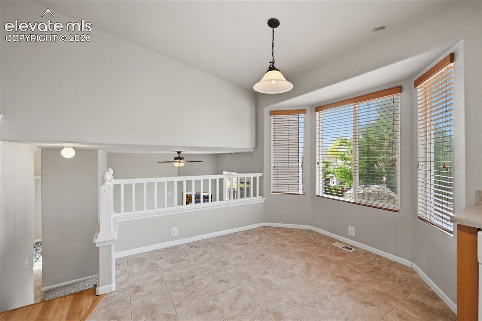 Listing photo 12 for 7368 Glenburn Drive