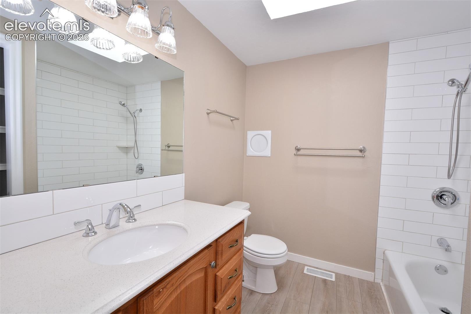 5020 Barcelona Way, photo 22