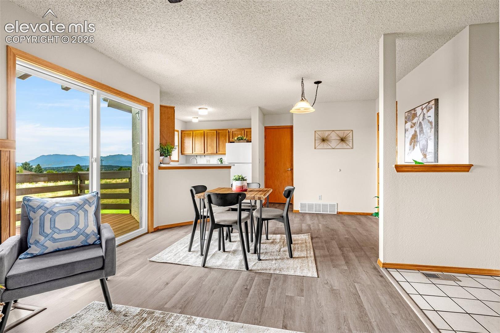 7448 Alameda Court, photo 12