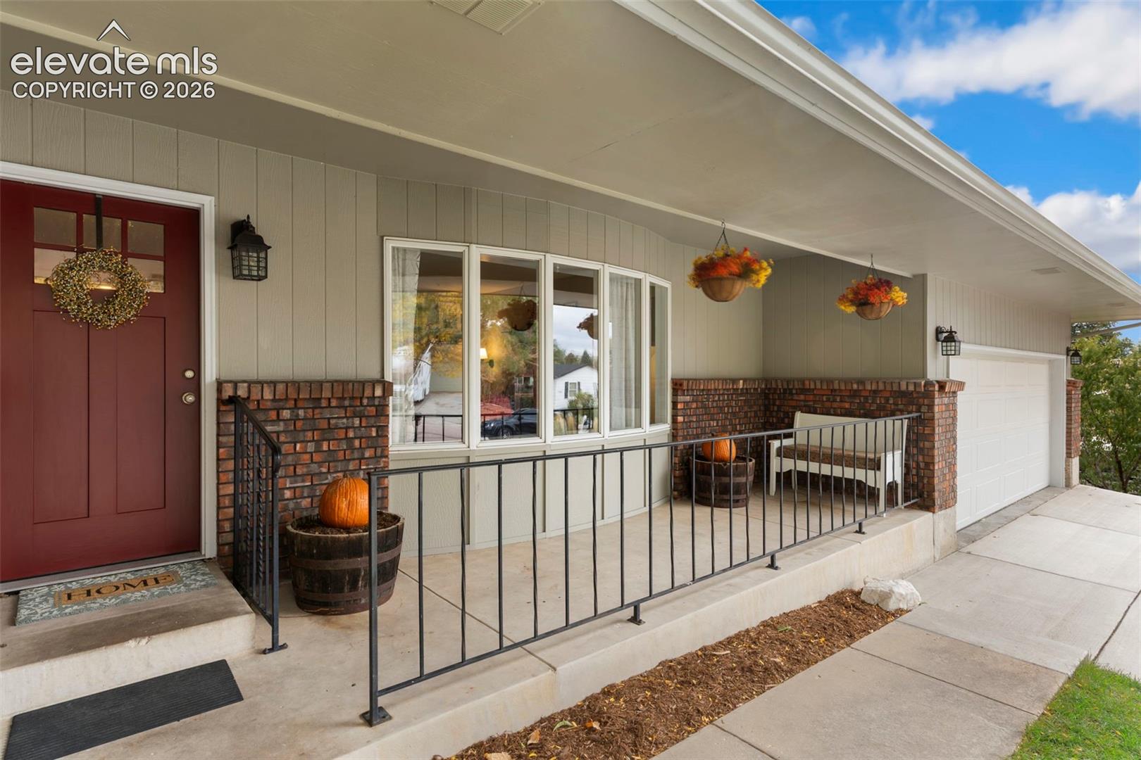 Listing photo 3 for 6372 W Wicklow Circle