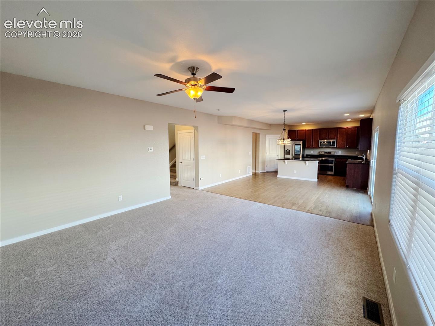 Listing photo 12 for 7961 Sandsmere Drive