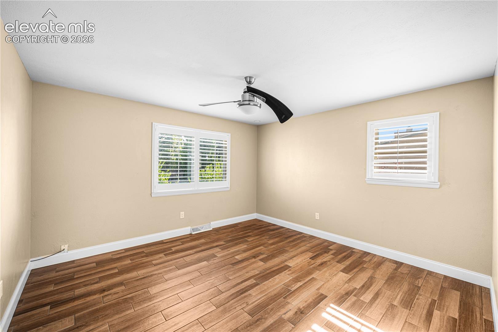 Listing photo 23 for 3514 St Clair Avenue